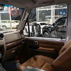 تويوتا لاند كروزر 76